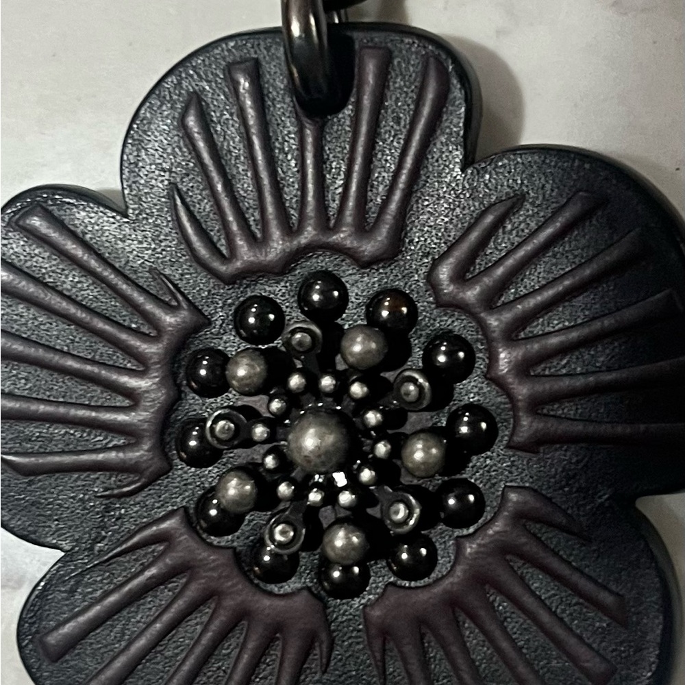 Coach Black Leather and Gunmetal Floral Key Holder - Picture 3 of 4